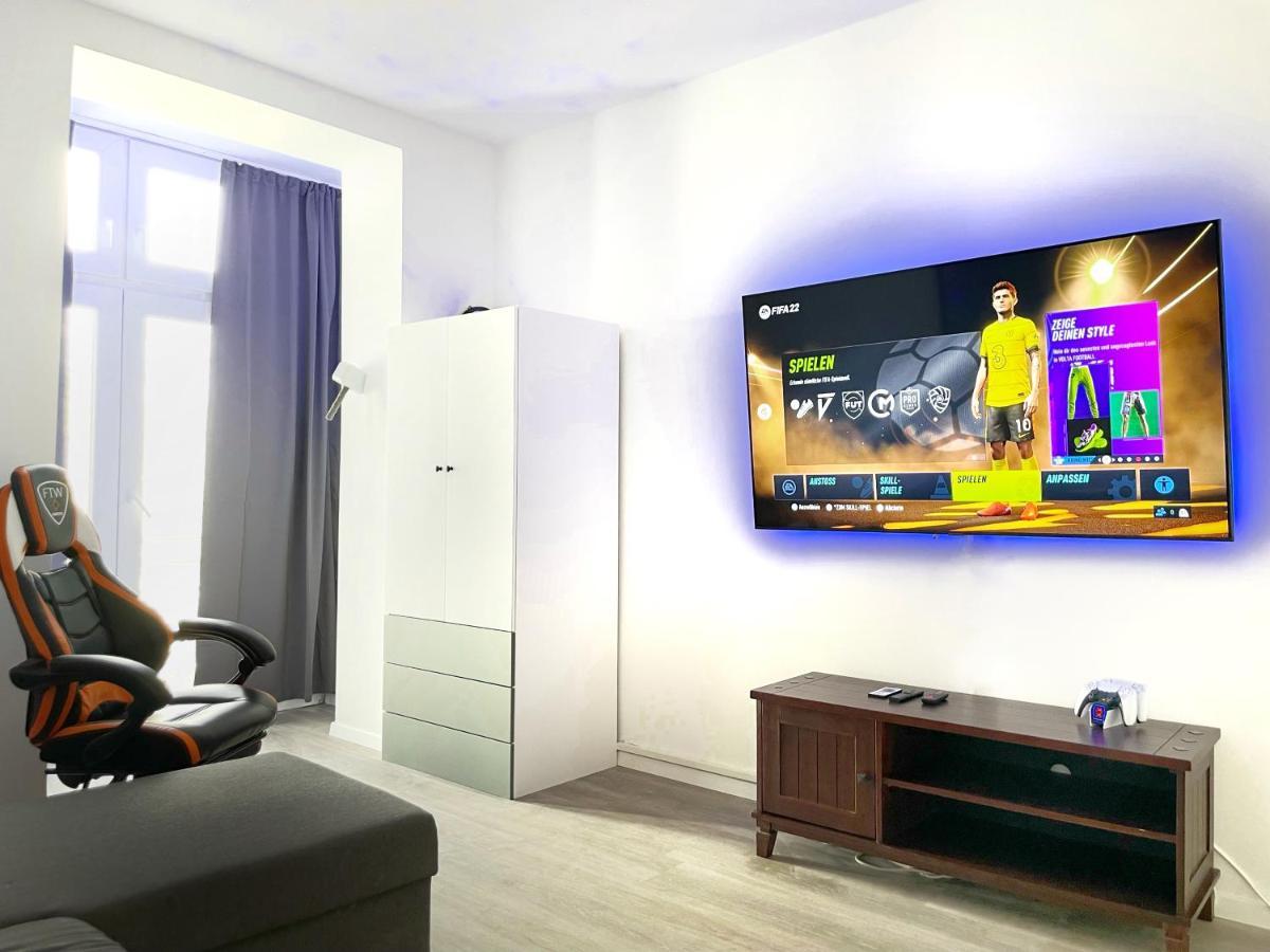 Jaybnb - Gaming Apartment Ps5 65 Zoll 4K Tv Wohnung Mit Balkon Dortmund Esterno foto